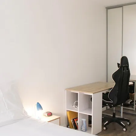 아파트 Pretty Cocoon With Private Terrace 생드니